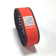Qr code wristbands are the highest level of security, compared to tyvek, vinyl, plastic or silicone wristbands, using high quality plastic slide locks or metal fastener to make them amazingly secure. Ntag 213 Url Encoding Emergency Id Silicone Wristband Smart Nfc Bracelet With Qr Code Buy Nfc Bracelet With Qr Code Qr Code Smart Bracelet Nfc Silicone Wristband Qr Product On Alibaba Com