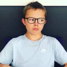 A big thank you to Leighton Opticians in Bath Road Swindon. Took my very  bent half moon specs in there today. Straightened them while I waited, gave  me a new hard case