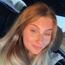 Lillian Morrell updated her profile picture.