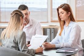 Divorce Attorney Near me: 5 Best Pros of Hiring One