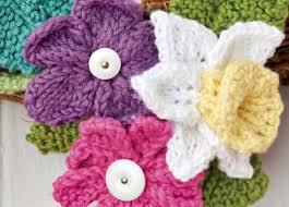 Knit up this cheerful flower wreath with lily sugar'n cream yarn! Free Knitting Pattern For A Spring Wreath Knitting Bee
