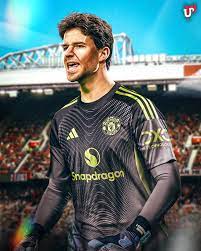 MUFC made initial contact with Royal Antwerp to be informed on the deal  conditions for 23 year-old goalkeeper Senne Lammens, according to Fabrizio  Romano 🇧🇪🔴 His performances from last season earned him