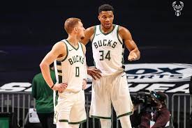 Με τον greek freak ασταμάτητο (έφτασε τους 19 στο 15'), οι μπακς δεν άφησαν τους νετς να ξεφύγουν στο σκορ στο. Xornets Mpaks 126 114 Nea Htta Gia Toys Mpaks Kai Pali Monos O Giannhs Eidhseis Nea To Bhma Online