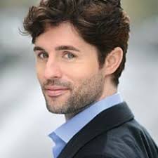 Cast changes at Les Miserables: Peter Lockyer, David Thaxton