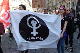 #frauenstreik | 7.5k people have watched this. Bsz Barner Studizytig