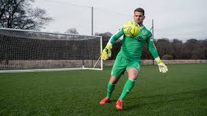 Join the discussion or compare with others! Premier League News Joe Hart Hailed By Tom Heaton During Testing Time For Burnley S Former Man City Keeper Goal Com
