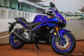 It is available in 2 colors, 1 variants in the malaysia. Yamaha Yzf R25 2019 Chinh Thá»©c Ra Máº¯t Táº¡i Malaysia