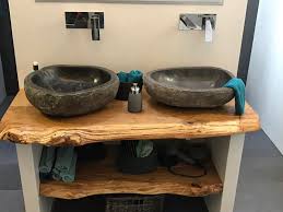 Badezimmer Waschbecken Waschtischplatte Waschtisch Aus Eichenholz Mit Naturkante Www Holzwerk Ha Waschtischplatte Badezimmer Waschbecken Waschtisch Holz