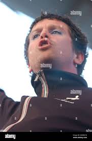 Steve morris guitar hi-res stock photography and images