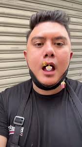 “Abg Akie mkn emoji ni boleh?” #bolehtakkantakboleh #akiemakanemoji #fyp