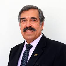 Dr. Martín Larry Rosado Linares