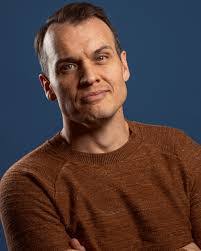 Erik Saari's Instagram, Twitter & Facebook