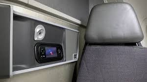 One of the world's most modern and advanced aircraft, ideal for connecting luanda to the rest of the world! American Airlines Dallas London Business Class London Air Travel