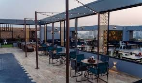 A‌ ‌cafe‌ ‌in‌ ‌hudson‌ ‌lane‌ ‌with‌ ‌rajasthani‌ ‌vibe‌ ‌serves‌ ‌chinese. Unlocked Navrangpura Ahmedabad