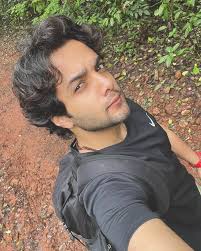 I have been wandering three places lately. Jungles, books and the timeless  in me. #theprophetkhalilgibran #trekkingtrails #nature #india