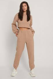 Транскрипция и произношение слова sweatpants в британском и американском вариантах. Structured Sweatpants Beige Na Kd Com