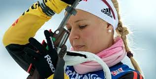 Simon schempp und andreas birnbacher gelang der sprung auf das podest, zudem schafften es drei frauen unter die top 10. Biathlon Miriam Gossner Kampft Mit Ladehemmungen