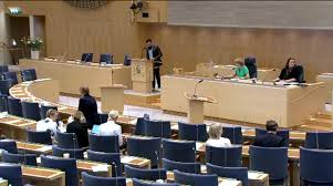 Moderaten hanif balis insamling på två miljoner till offren som misshandlades och torterades på kyrkogården i solnam har blivit en riktig snackis. Hanif Bali M Riksdagen