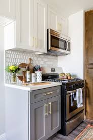 Old Meets New In This 1976 California Kitchen Rue Kitchen Backsplash Designs Kitchen Design Replacing Kitchen Countertops