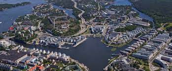 Before the current redevelopment began, the area was known as norra hammarbyhamnen. Stadsutvecklingsomrade Hammarby Sjostad Stockholm Vaxer