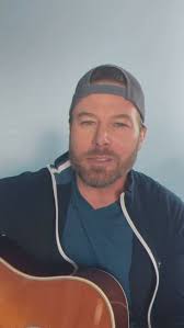 Beställ en personlig video från Jacob Young