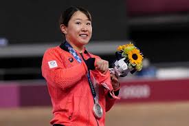 梶原悠未の大学や高校はどこ？ に関して迫ってみましたが、いかがでしょうか？ まとめると、 梶原悠未さんは元々水泳をしていたが、挫折して自転車競技へ転向し輝かしい成績を収めている。 梶原悠未さんの太ももの筋肉美はめちゃめちゃ素晴らしい。 5slyq25hkal4hm