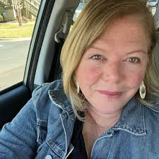 Where can I volunteer or mentor younger children in Savannah?