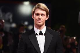 If you are looking for joe alwyn you've come to the right place. Joe Alwyn Net Worth Age Movies Earnings Taylor Swift The Squander
