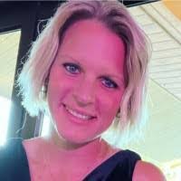 Janet Raymer's Instagram, Twitter & Facebook