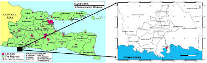 Satellite view vector map weather forecast apple map mapbox google maps open street map esri map yandex map temperature labels. Location Of Sampling In A Whole Map Of East Java Left And The Frame Download Scientific Diagram