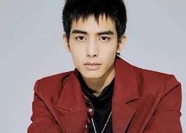 Vừa mở miệng đòi biến Tống Uy Long thành nam thần đam mỹ, Vu Chính đã bị  nghiệp quật