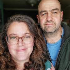 Melinda Gledhill's Instagram, Twitter & Facebook