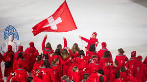Die schweizer delegation wird am freitag an der eröffnungsfeier der olympischen spiele von mujinga kambundji und max heinzer als fahnenträger ins stadion geführt. Olympische Winterspiele Dario Cologna Schweizer Fahnentrager An Der Eroffnungsfeier Hier Finden Sie Seine Vorganger