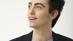 Il 6 dicembre 2013 pubblicato l'ep di debutto, la vita e la felicità. Michele Bravi Tutti Gli Autori Di Anime Di Carta Il Suo Nuovo Album Tv Sorrisi E Canzoni