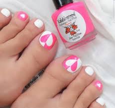 Para los pies podemos encontrar una gran variedad de decoraciones que además tendrán que ver con las tendencias que se llevan a lo largo de este 2021. Decoracion De Unas De Los Pies 181 Disenos Hermosos