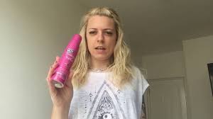 Kenra extra volume mousse helps keep your hairstyle without causing it to get stiff or sticky. V05 Mega Hold Styling Mousse Review Tutorial Scrunch Hair Youtube