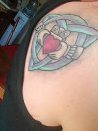 Claddagh tattoos are inspired by the claddagh ring, they are composed of a heart, surrounded by two hands and a crown. Pin On Tattoo