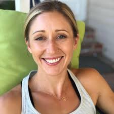 Erin Kidwell's Instagram, Twitter & Facebook