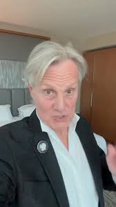 #FancyFriday 🤩 here in Chattanooga, TN for Amy and Kevin’s wedding  tomorrow! 🥂