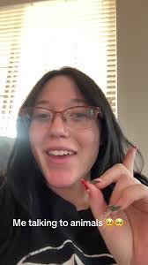 Kacey Richardson's Instagram, Twitter & Facebook