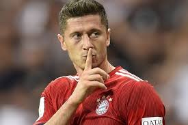 Artur Wichniarek: Marka "Lewandowski" zaczęła kruszeć. Robert musi ją  naprawić [WYWIAD]