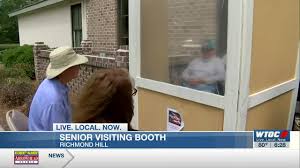 Richmond Hill senior living facility builds visiting booth for residents