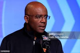 415 Martin Mayhew Photos & High Res Pictures