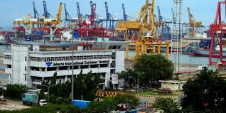 .ke masa, pelabuhan tanjung priok dari masa kemasa hut pt pelabuhan tanjung priok, jejak sejarah pelabuhan merak gerbang penyeberangan priuk part 3, proses pembangunan pelabuhan 3 tanjung priok jakarta batavia tahun 1921, net17 pelabuhan masih menjadi sandaran nafkah bagi buruh. Layakkah Pegawai Pt Pelindo Ii Bergaji Tinggi Merdeka Com