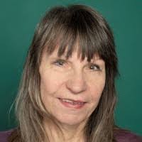 Jackie Worth's Instagram, Twitter & Facebook