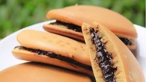 Pada artikel ini saya akan membagikan resep cara membuat waffle coklat dengan topping ice cream. Dorayaki Topping Cokelat Camilan Jepang Buat Bernostalgia Film Doraemon