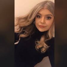 Elise Day (@liseeyyy)