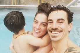 Detuvieron al acosador de agustina albertario, una de las jugadoras de las leonas. Juana Repetto Se Comprometio Con Su Novio Y Brindo Detalles De La Ceremonia Intima En Cuarentena Radio Mitre