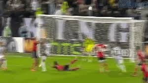 Home the better team didn't win (porto vs benfica) jorge jesus gif. Gif Paul Pogba Attempts Overhead Kick Smashes Ezequiel Garay S Face Bleacher Report Latest News Videos And Highlights