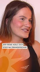 Muriel Winter's Instagram, Twitter & Facebook